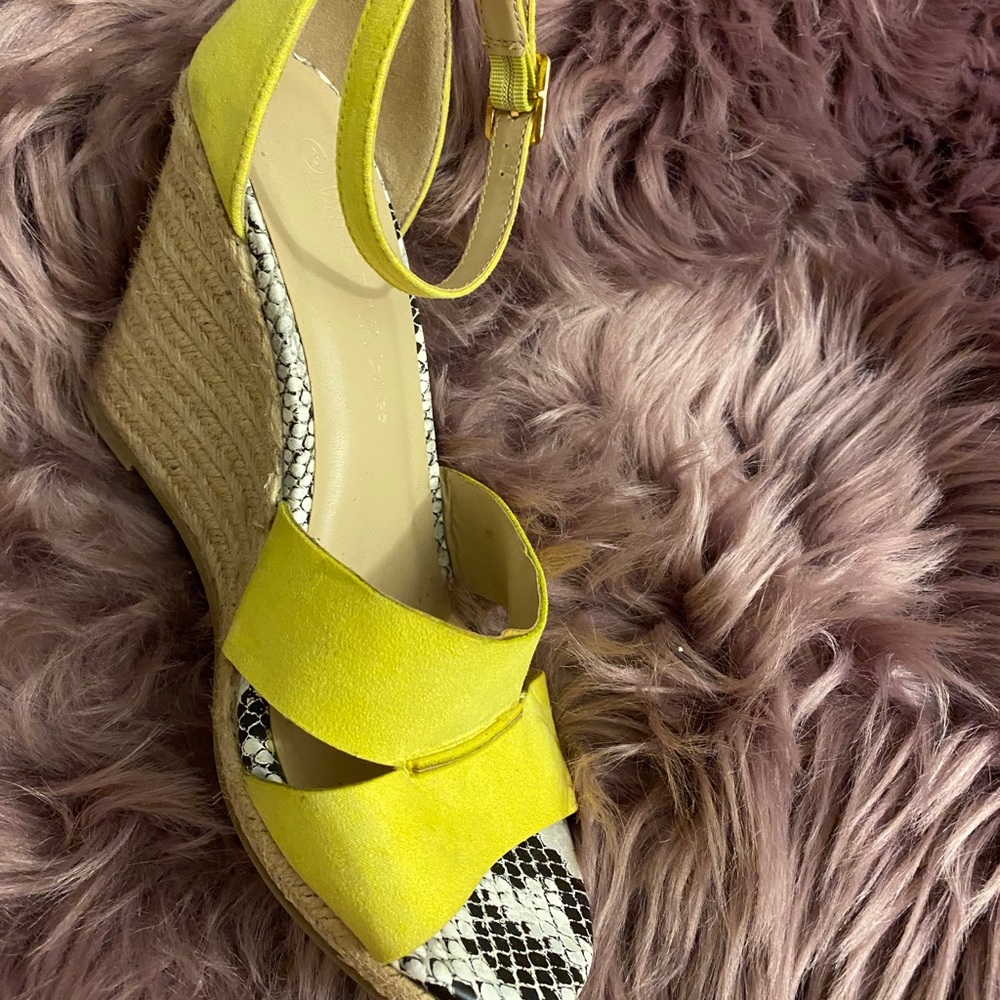 Wedge heels